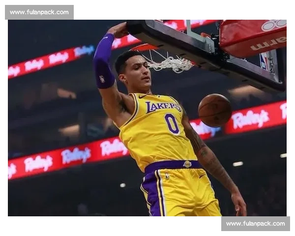 两双收割机!凯尔威尔季前赛爆发,冲击 MIP 两双收割机!凯尔威尔季前赛爆发,冲击 MIP